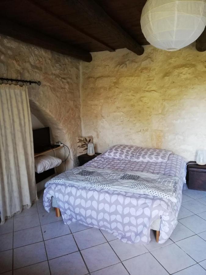 Studio Gard Calme Et Nature Russan Exterior photo