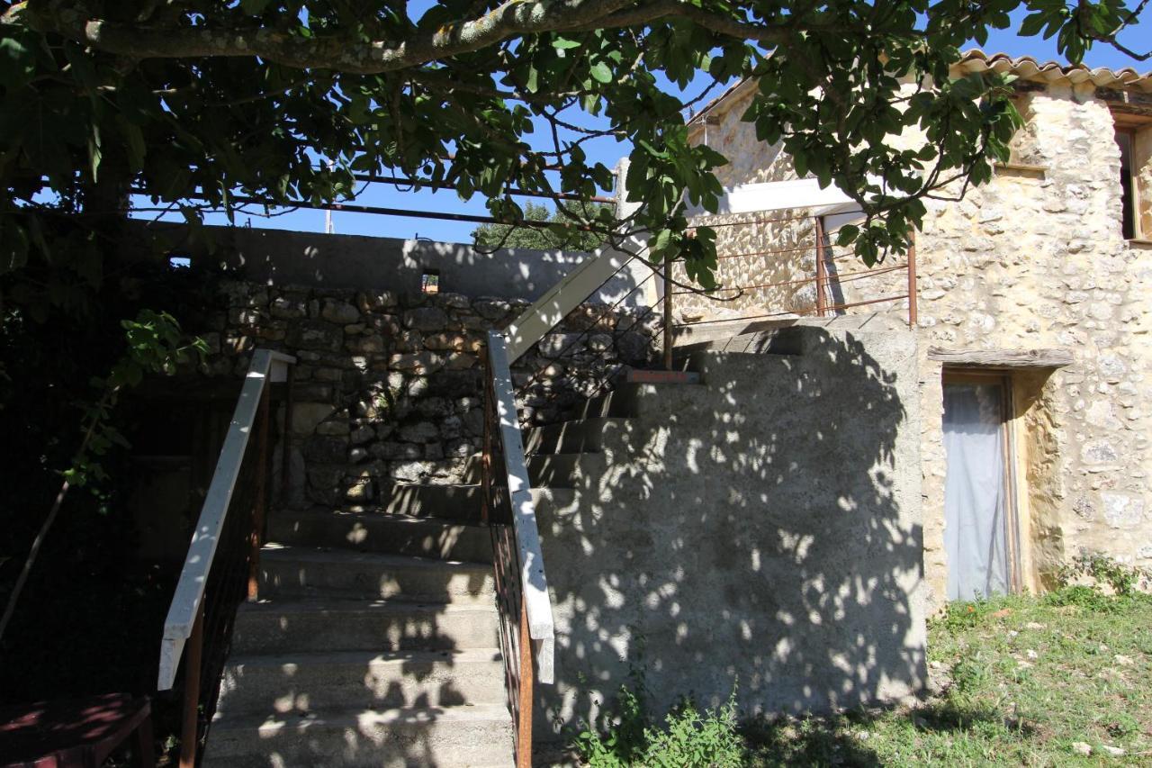 Studio Gard Calme Et Nature Russan Exterior photo
