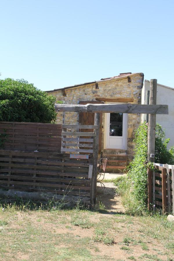 Studio Gard Calme Et Nature Russan Exterior photo