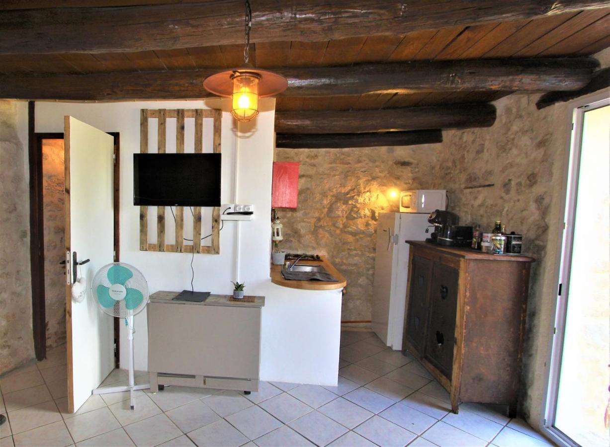Studio Gard Calme Et Nature Russan Exterior photo