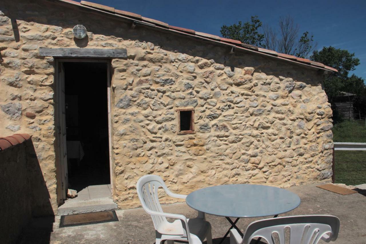 Studio Gard Calme Et Nature Russan Exterior photo