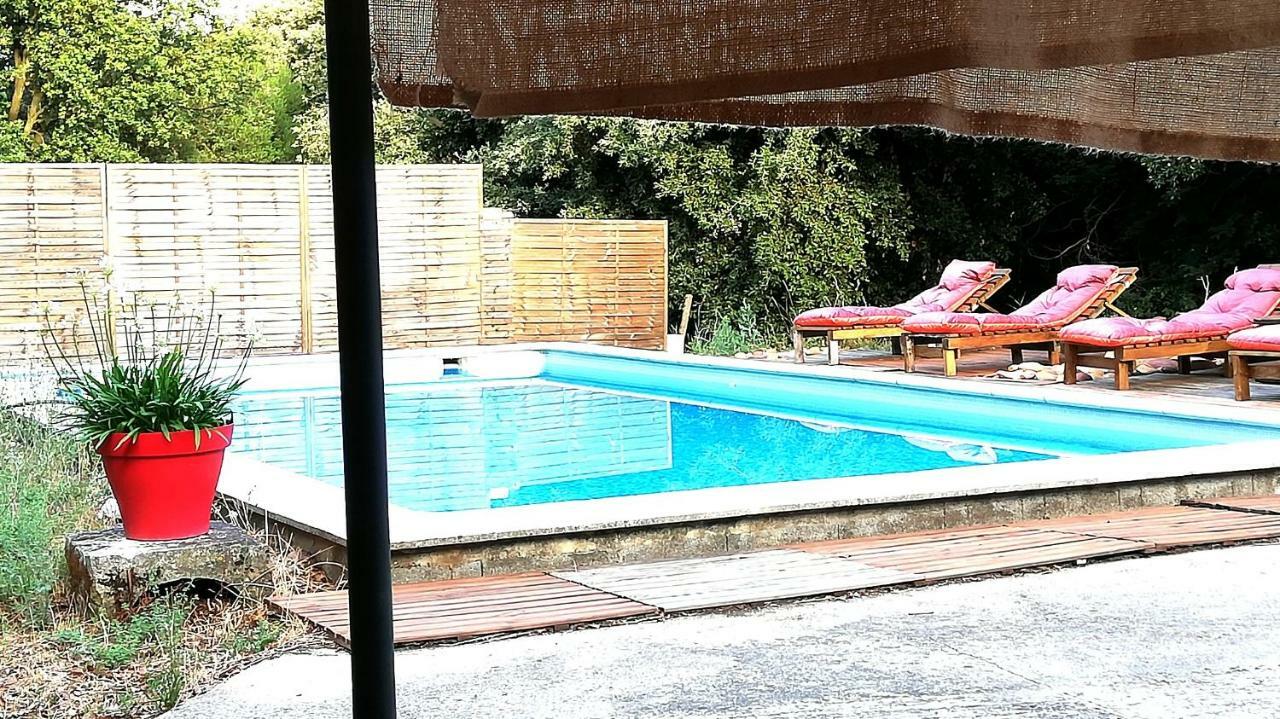 Studio Gard Calme Et Nature Russan Exterior photo